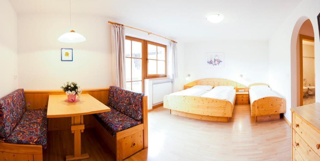 Residence Hauserhof Rodengo Room photo
